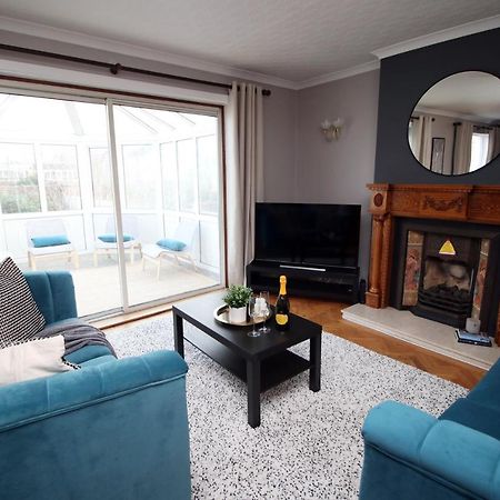 Becky'S Bungalow By Ty Sa -Spacious 4 Bed Bungalow Cardiff Bagian luar foto