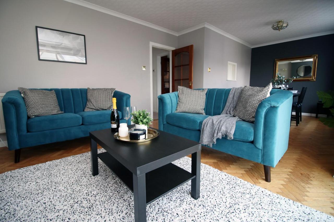 Becky'S Bungalow By Ty Sa -Spacious 4 Bed Bungalow Cardiff Bagian luar foto